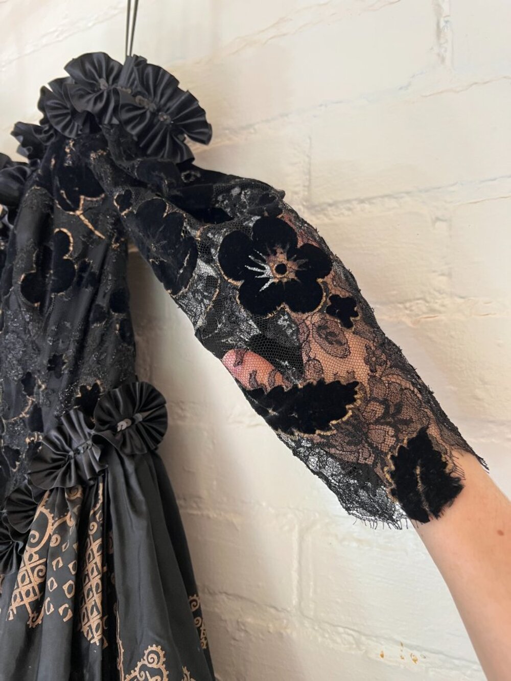 80s Zandra Rhodes Black Lace Ball Gown Handmade Excellent Condition Size 10 RARE - Picture 2 of 12